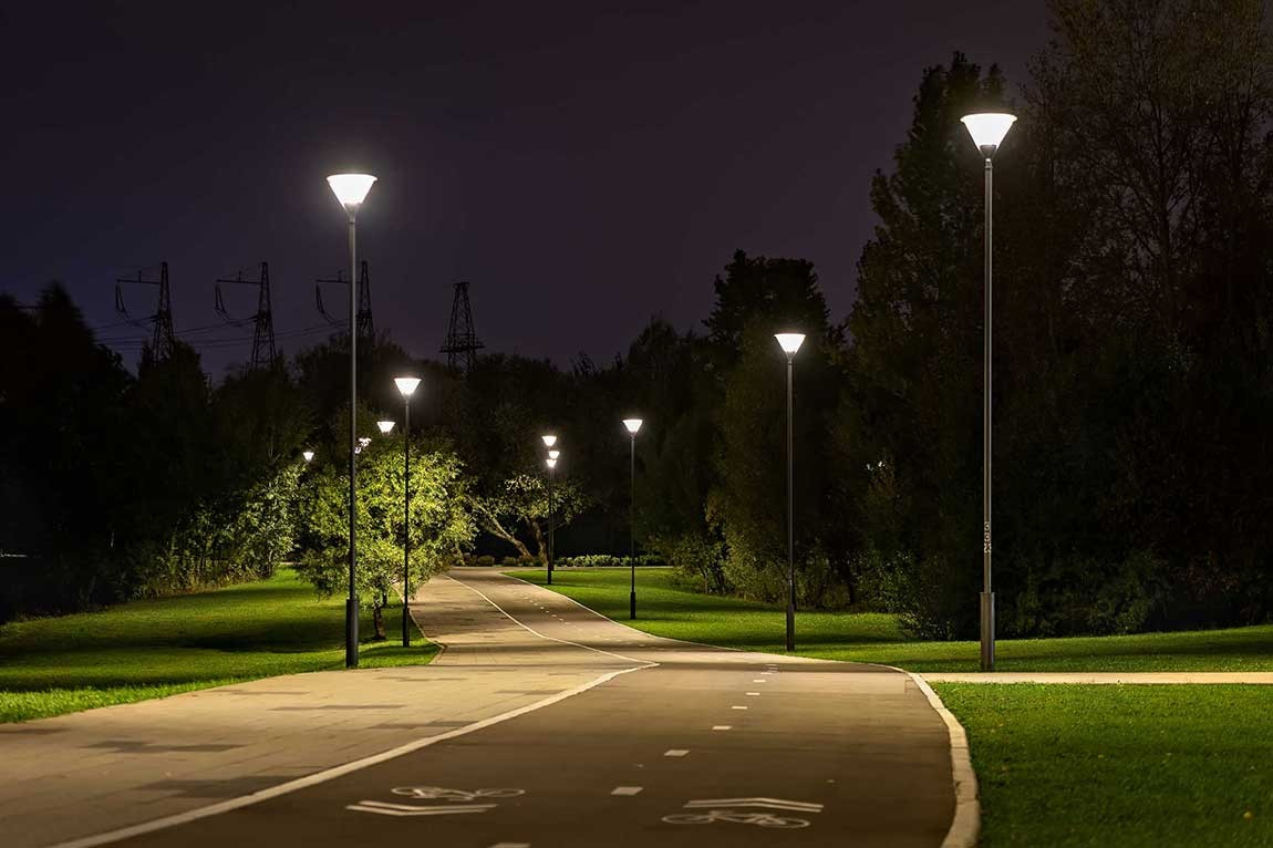 Imagen de luces led en una autopista